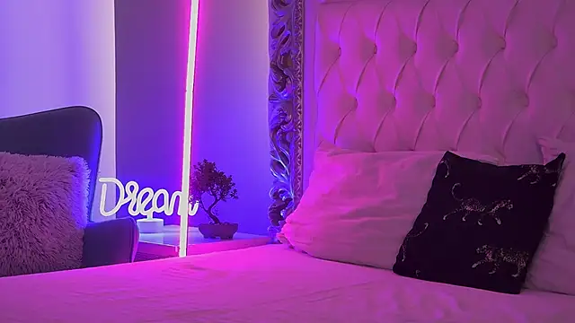 LexyBank online show from 04-15-26, 07:25