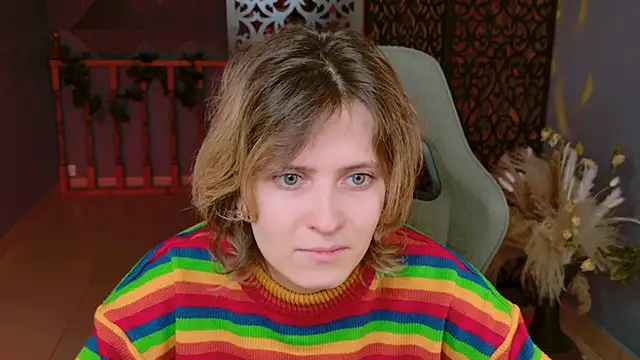 Snapshot of LolaAsmus chatting on 02-08-25, 01:11 LolaAsmus online show from 02-08-25, 01:11
