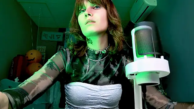 LolaAsmus online show from 10-31-25, 06:54