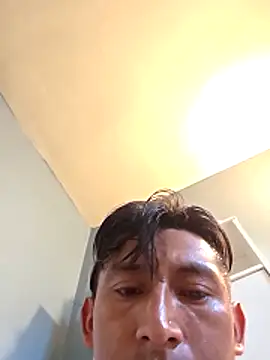 Snapshot of Jovende28 chatting on 10-28-25, 12:00 Jovende28 online show from 10-28-25, 12:00