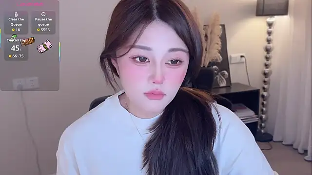 Snapshot of Strawberrybabyy1 chatting on 11-11-25, 12:22 Strawberrybabyy1 online show from 11-11-25, 12:22