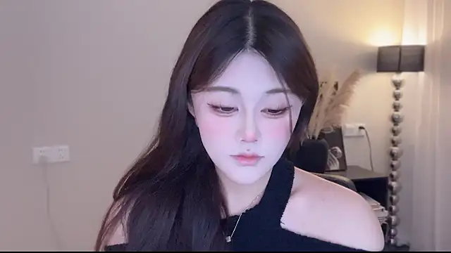 Snapshot of Strawberrybabyy1 chatting on 01-15-26, 04:43 Strawberrybabyy1 online show from 01-15-26, 04:43