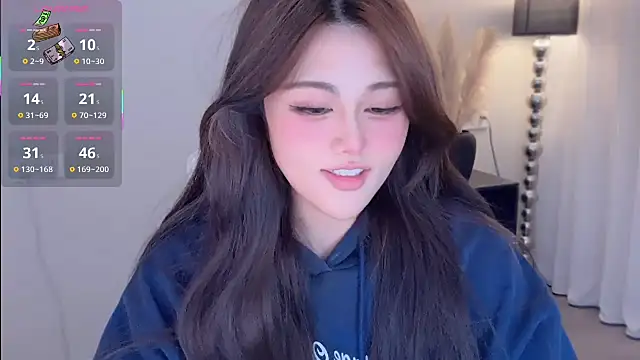 Snapshot of Strawberrybabyy1 chatting on 10-24-25, 03:11 Strawberrybabyy1 online show from 10-24-25, 03:11