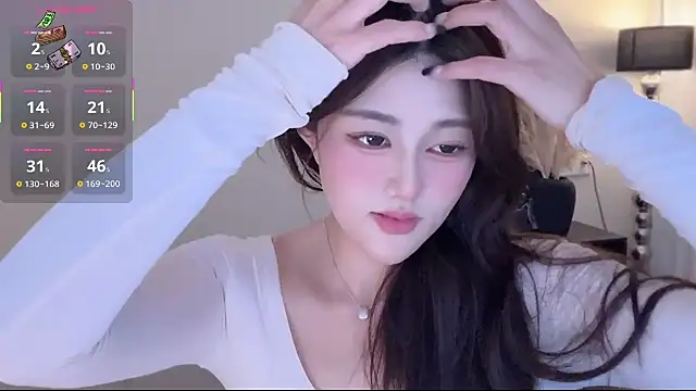 Snapshot of Strawberrybabyy1 chatting on 10-29-25, 03:55 Strawberrybabyy1 online show from 10-29-25, 03:55