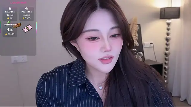 Snapshot of Strawberrybabyy1 chatting on 11-06-25, 03:49 Strawberrybabyy1 online show from 11-06-25, 03:49