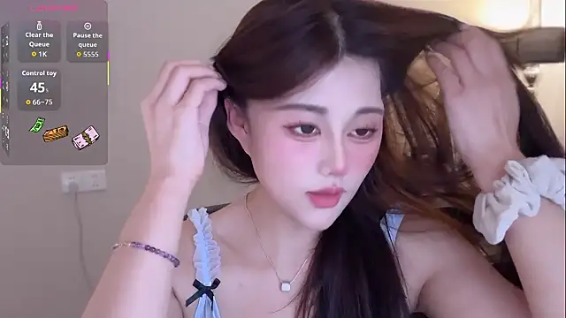 Snapshot of Strawberrybabyy1 chatting on 11-09-25, 02:43 Strawberrybabyy1 online show from 11-09-25, 02:43