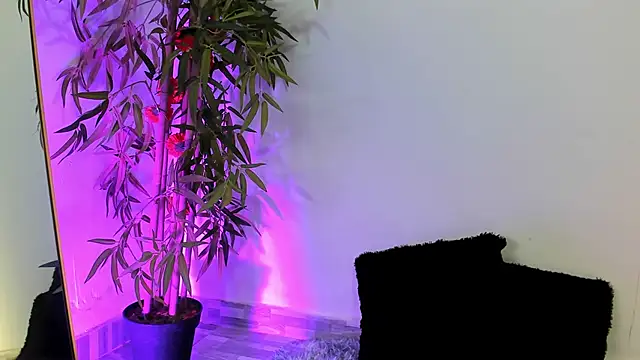 MilaHal  online show from 01-15-26, 08:34