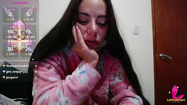 Snapshot of sofi_66 chatting on 03-21-25, 06:38 sofi 66 online show from 03-21-25, 06:38