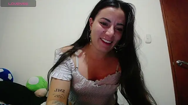 Snapshot of sofi_66 chatting on 03-18-25, 02:51 sofi 66 online show from 03-18-25, 02:51