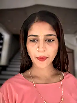 Snapshot of DiyAsingHh chatting on 10-18-25, 04:20 DiyAsingHh online show from 10-18-25, 04:20