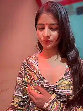 Snapshot of DiyAsingHh chatting on 01-25-25, 04:45 DiyAsingHh online show from 01-25-25, 04:45