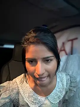 Snapshot of DiyAsingHh chatting on 01-26-25, 01:20 DiyAsingHh online show from 01-26-25, 01:20