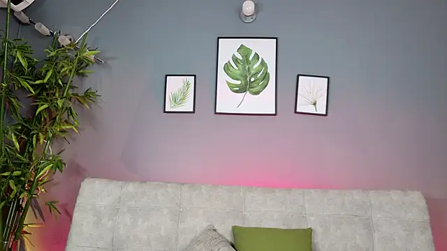 Snapshot of miaa_lux chatting on 02-07-26, 04:26 miaa lux online show from 02-07-26, 04:26