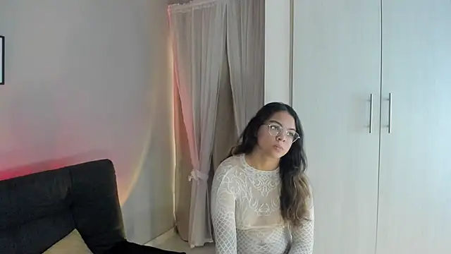 Snapshot of miaa_lux chatting on 10-11-25, 07:48 miaa lux online show from 10-11-25, 07:48