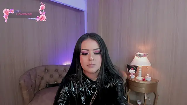 Snapshot of SoffiQueen chatting on 02-26-25, 03:32 SoffiQueen online show from 02-26-25, 03:32