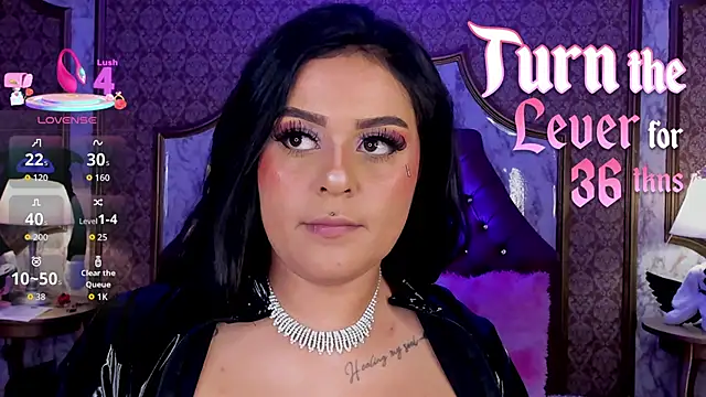 Snapshot of SoffiQueen chatting on 03-13-26, 03:39 SoffiQueen online show from 03-13-26, 03:39