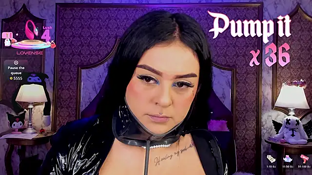 Snapshot of SoffiQueen chatting on 03-24-26, 02:06 SoffiQueen online show from 03-24-26, 02:06