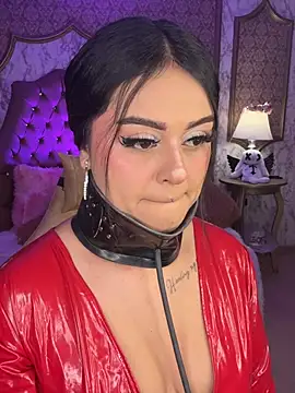 Snapshot of SoffiQueen chatting on 04-20-26, 02:51 SoffiQueen online show from 04-20-26, 02:51
