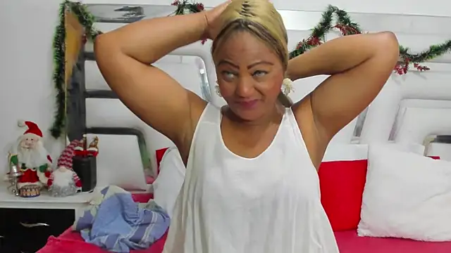 SaraaJhons online show from 12-15-25, 04:02