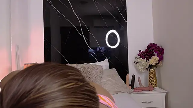 SaraaJhons online show from 02-20-26, 12:51