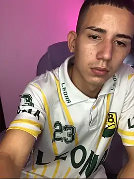 JackSwan18 online show from 10-10-25, 03:18