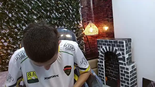 JackSwan18 online show from 12-28-24, 01:38