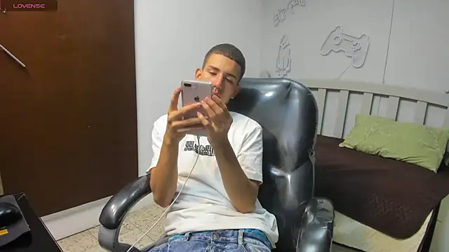 JackSwan18 online show from 09-28-25, 04:30