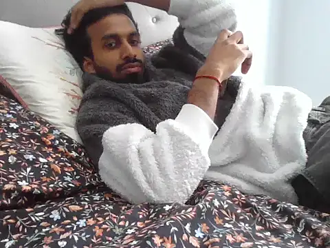 skinny  boy   online show from 02-16-26, 07:23