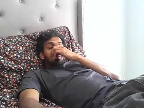 skinny  boy   online show from 02-25-26, 07:47