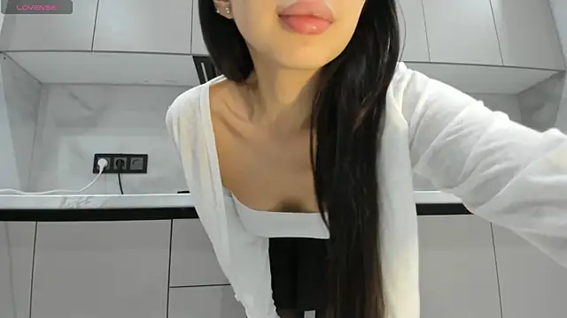 Mia Meow  online show from 10-17-25, 05:59