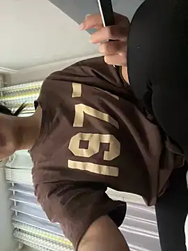 Mia Meow  online show from 03-17-25, 05:49