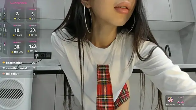 Mia Meow  online show from 11-02-25, 08:03