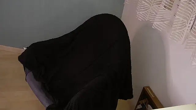queenpeachi online show from 12-11-24, 09:52
