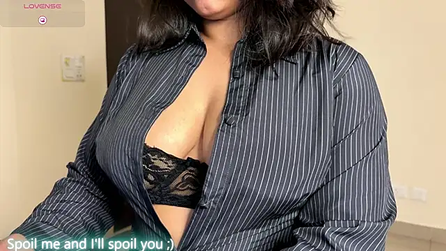 Snapshot of ohh_mona chatting on 05-01-26, 07:19 ohh mona online show from 05-01-26, 07:19