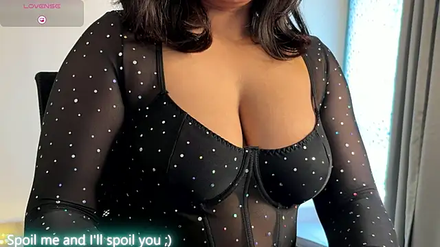 Snapshot of ohh_mona chatting on 06-01-26, 04:56 ohh mona online show from 06-01-26, 04:56