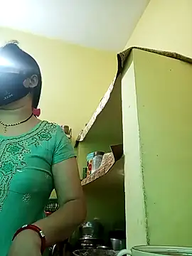 Snapshot of heenage chatting on 02-05-25, 02:51 heenage online show from 02-05-25, 02:51