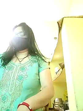 Snapshot of heenage chatting on 02-10-25, 02:52 heenage online show from 02-10-25, 02:52