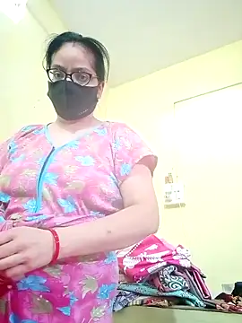 Snapshot of heenage chatting on 10-08-25, 05:20 heenage online show from 10-08-25, 05:20