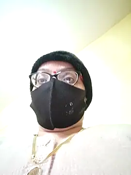 heenage online show from 12-22-25, 04:56