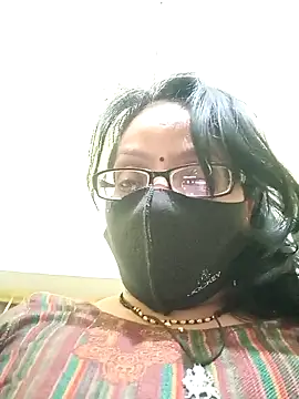 Snapshot of heenage chatting on 02-13-25, 01:37 heenage online show from 02-13-25, 01:37