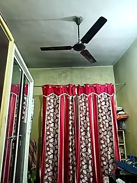 heenage online show from 02-06-26, 03:52