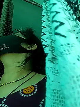 Snapshot of heenage chatting on 03-11-25, 09:24 heenage online show from 03-11-25, 09:24