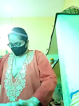 heenage online show from 11-28-25, 05:51