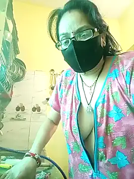 Snapshot of heenage chatting on 02-11-25, 05:58 heenage online show from 02-11-25, 05:58