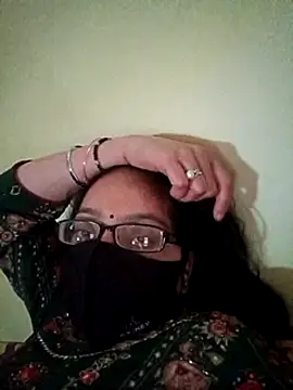 Snapshot of heenage chatting on 02-27-25, 04:57 heenage online show from 02-27-25, 04:57