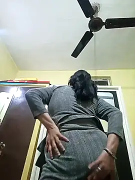 Snapshot of heenage chatting on 02-07-25, 04:56 heenage online show from 02-07-25, 04:56