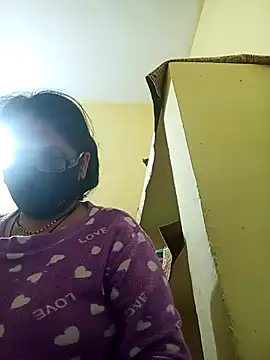 Snapshot of heenage chatting on 02-05-25, 02:16 heenage online show from 02-05-25, 02:16