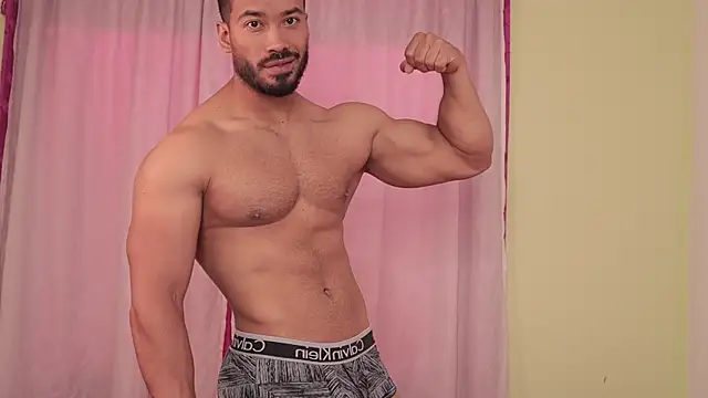 Snapshot of freddsexxx chatting on 03-05-25, 01:17 freddsexxx online show from 03-05-25, 01:17