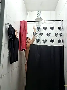 luuhcat09 online show from 11-17-25, 09:52