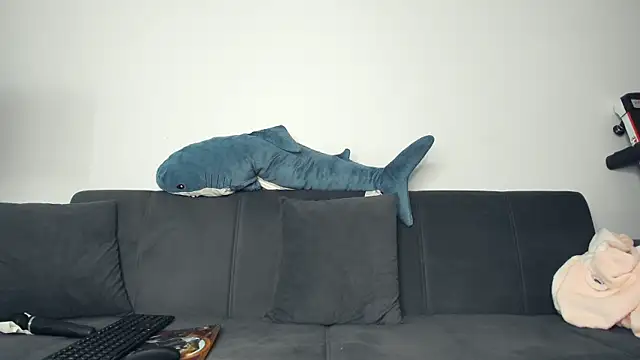 LaraStone69 online show from 03-11-26, 07:46